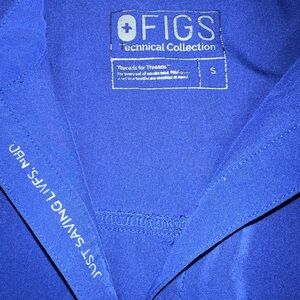 Rafaela Oversized Scrub Top small galaxy blue Figs Oversized fit-fits like a M